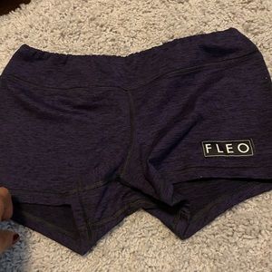 3.25 Fleos dark purple